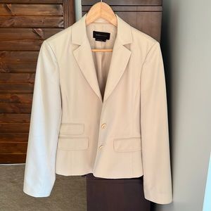 BCBG MAXAZRIA tan/cream blazer size M